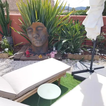 Le Petit Atelier Holiday home